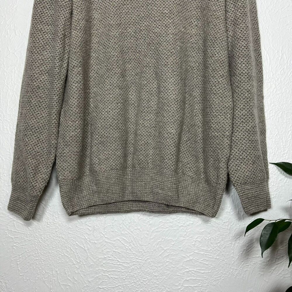 Joseph Abboud Gray Waffle Knit Long Sleeve Wool Nylon Sweater Size Medium - Picture 4 of 10